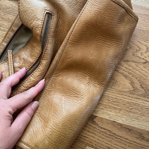 Tan Leather Bag by American Leather Co - Picture 3 of 16